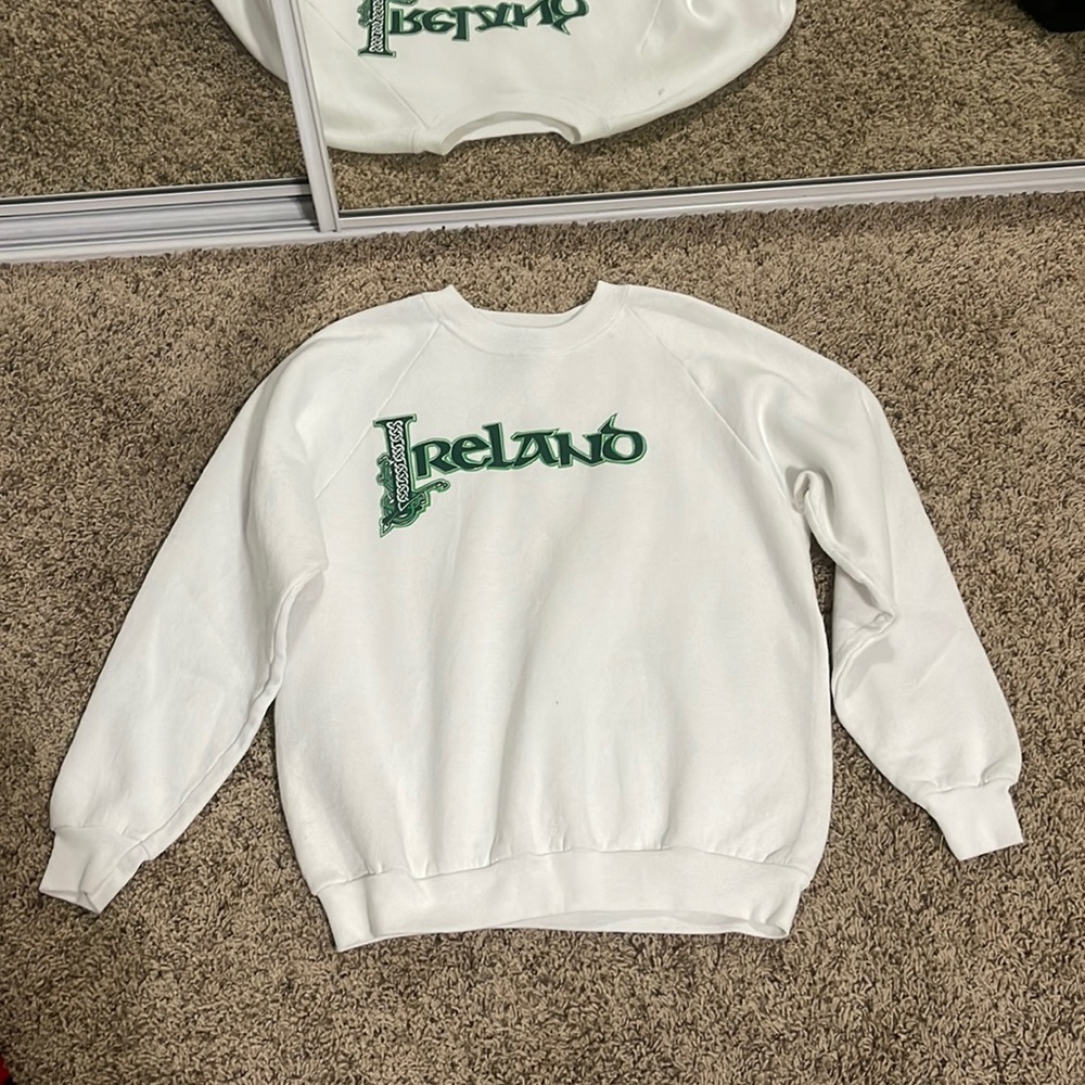 Vintage White and Green Sweatshirt